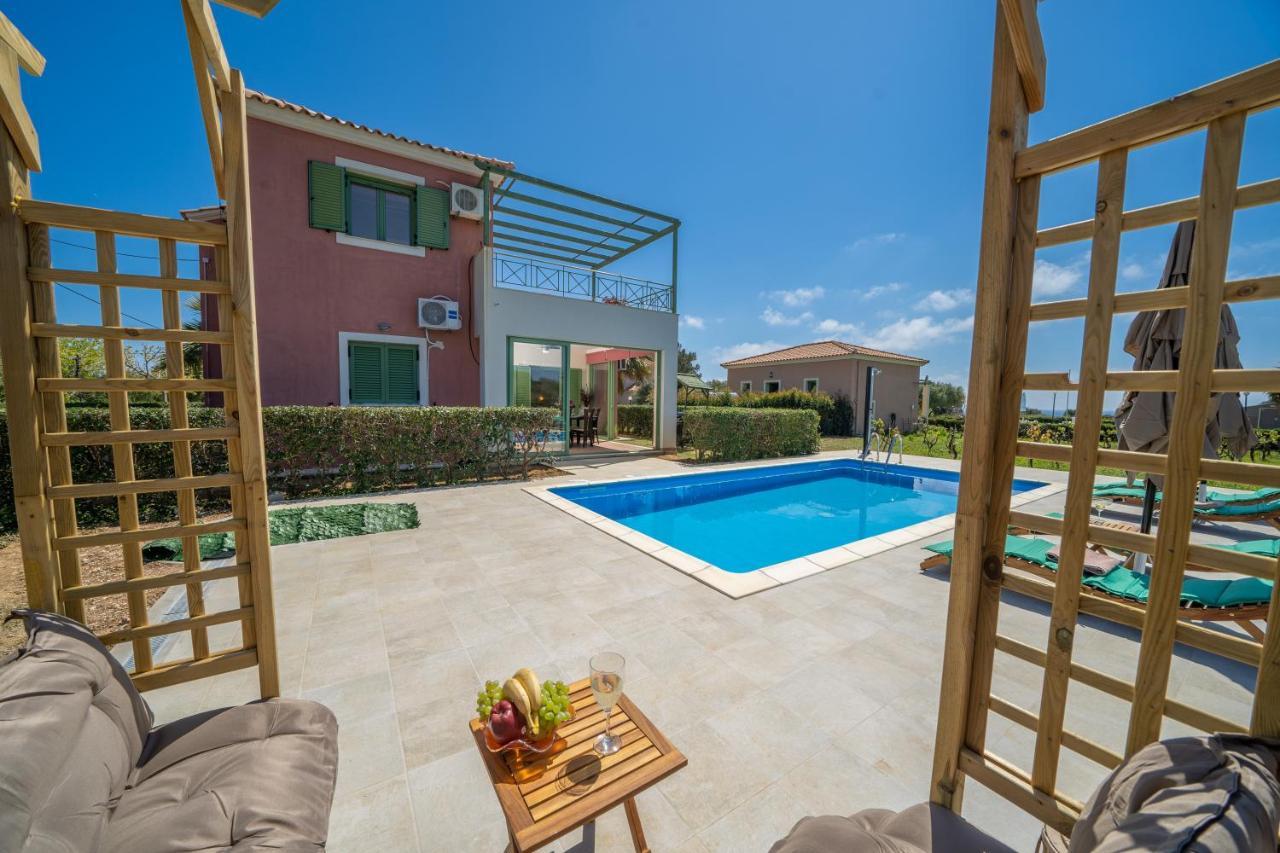 Monambeles Villas 스보로나타 외부 사진