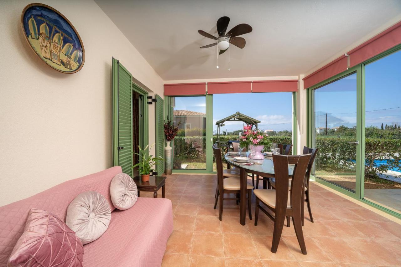 Monambeles Villas 스보로나타 외부 사진