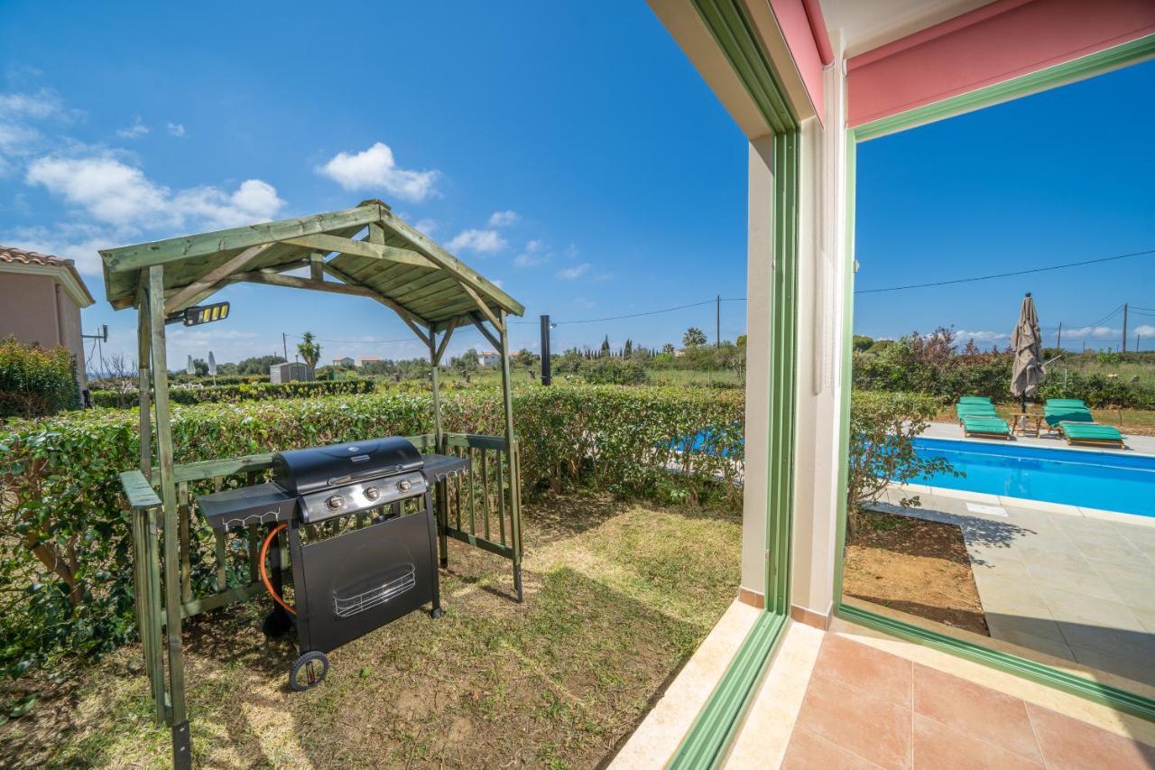 Monambeles Villas 스보로나타 외부 사진
