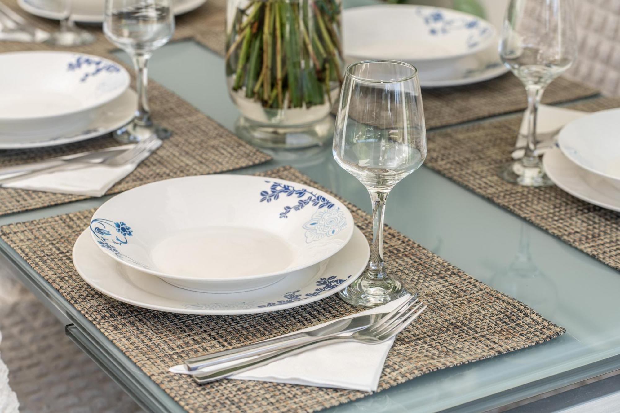 Monambeles Villas 스보로나타 외부 사진