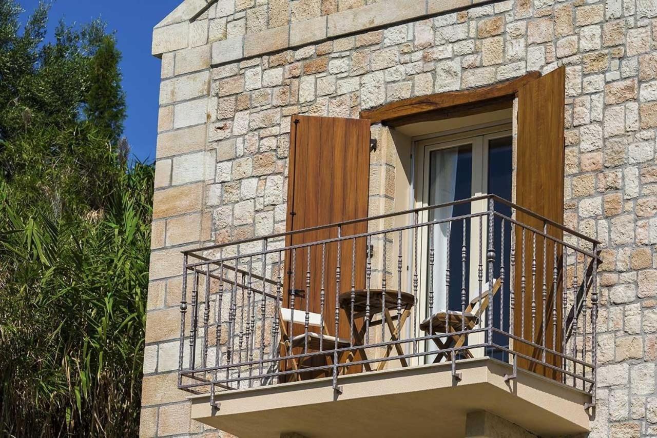 Monambeles Villas 스보로나타 외부 사진