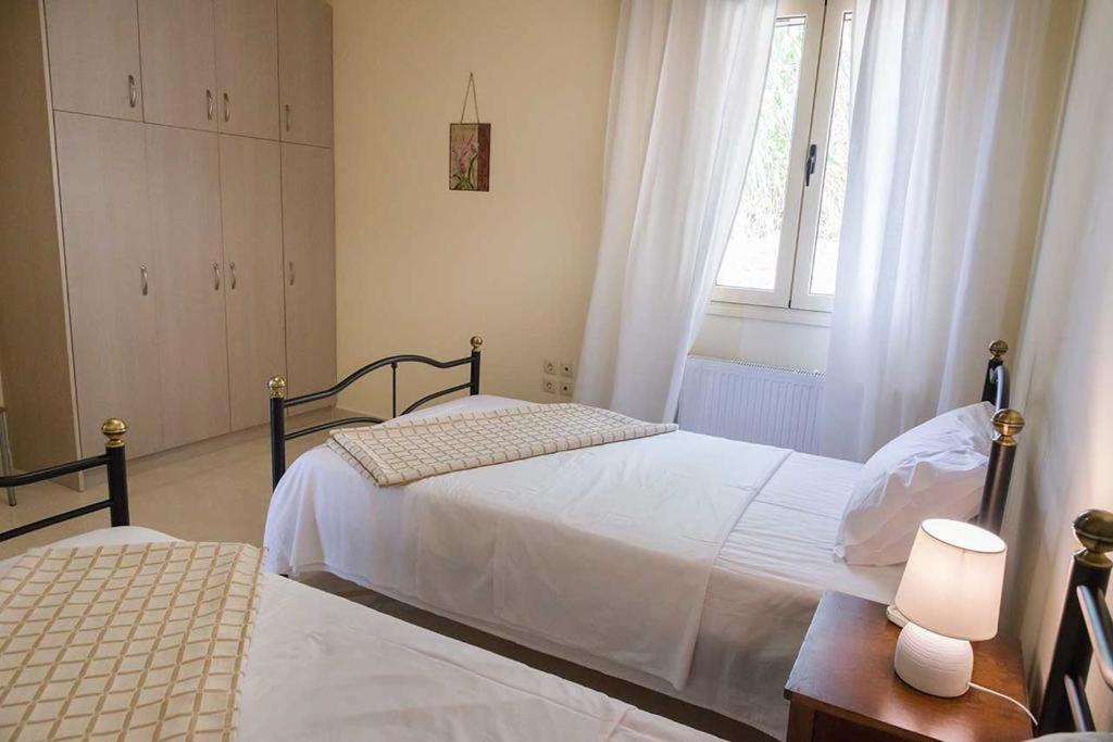 Monambeles Villas 스보로나타 외부 사진