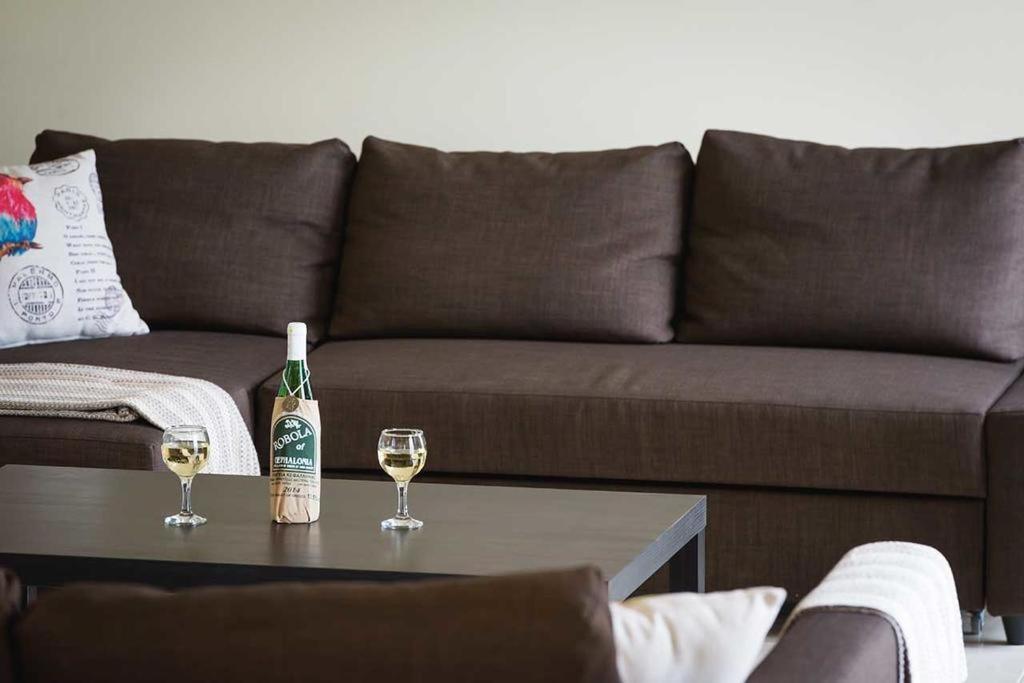Monambeles Villas 스보로나타 외부 사진